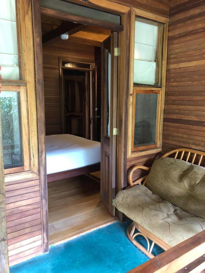 Hostal Zafiro Mindo Eksteriør billede